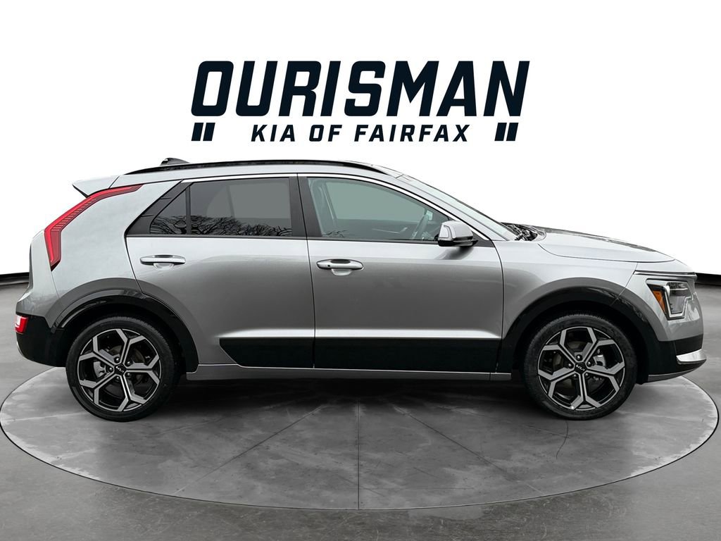 Certified 2025 Kia Niro EX Touring image 7