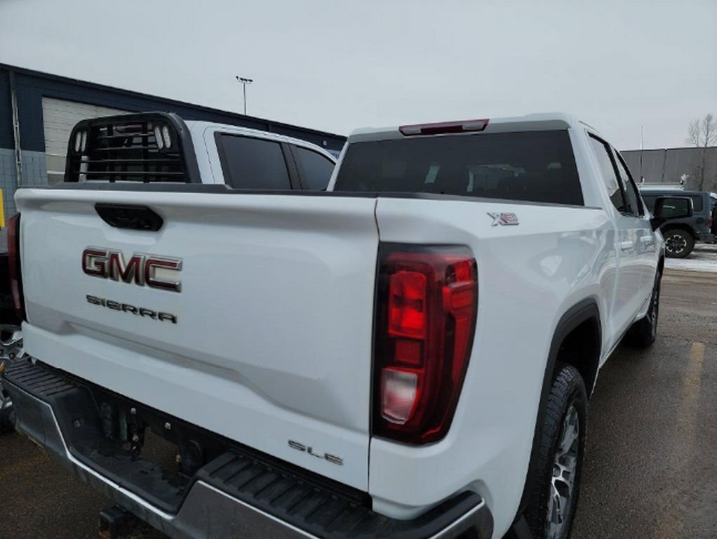 Used 2023 GMC Sierra 1500 SLE image 4