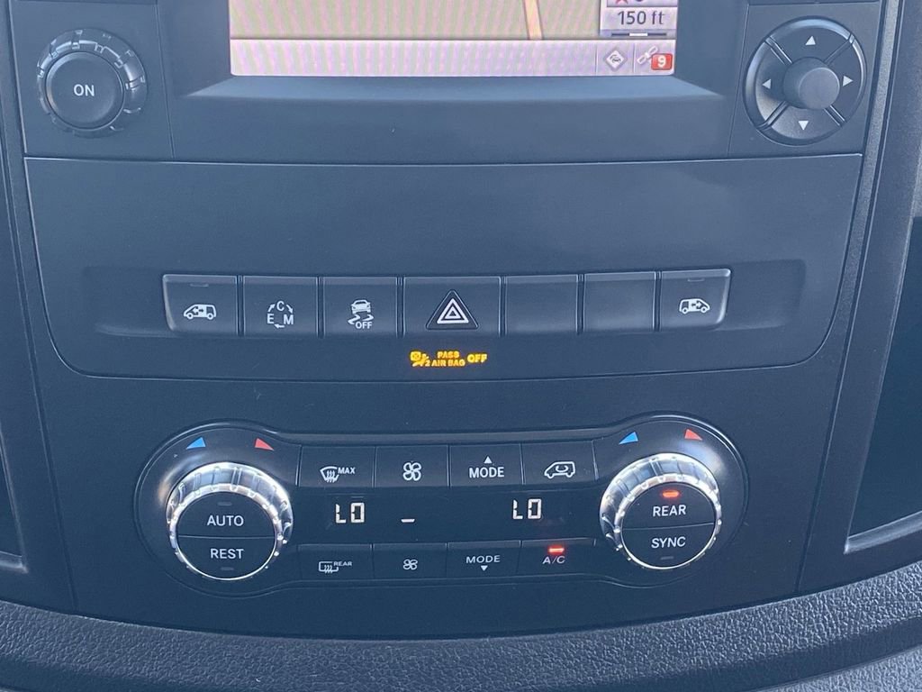 Used 2018 Mercedes-Benz Metris Passenger image 27