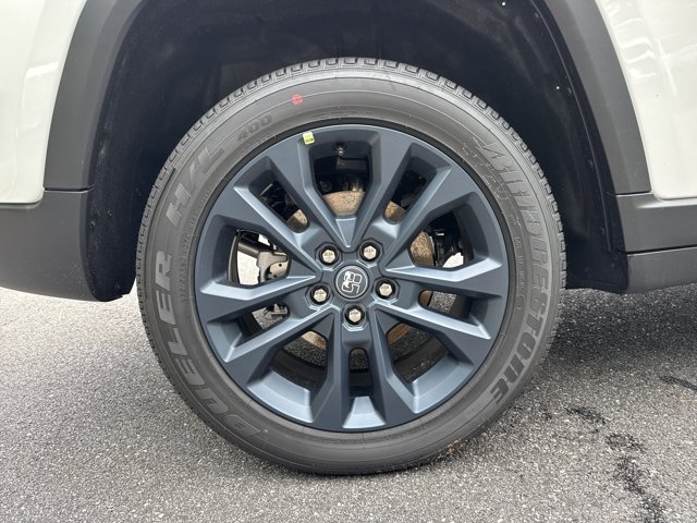 New 2026 Jeep Grand Cherokee Limited AWD/4WD image 15