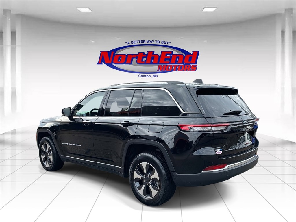 Used 2023 Jeep Grand Cherokee 4WD 4xe image 5