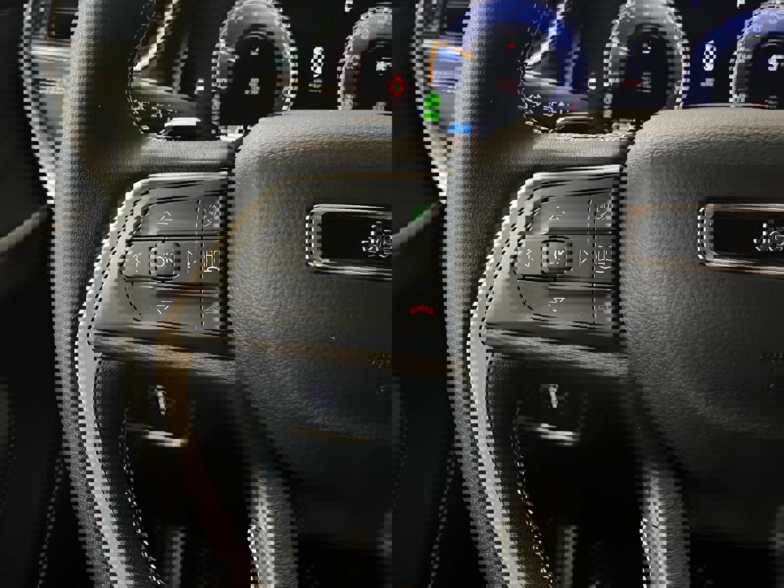 New 2025 Jeep Grand Cherokee L Limited image 18