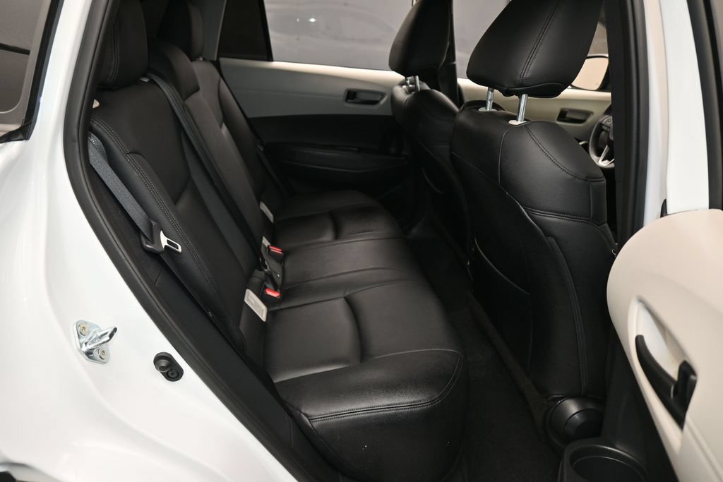Used 2025 Toyota Corolla Cross LE FWD image 35