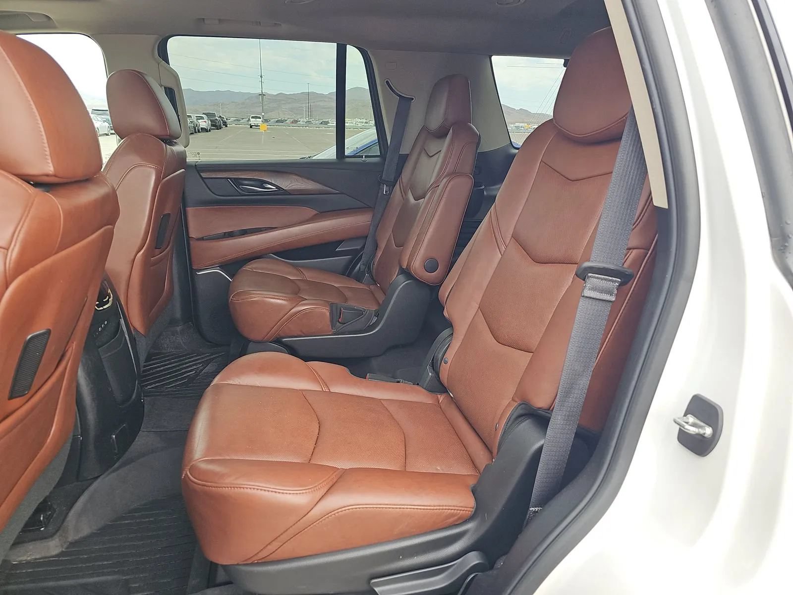 Used 2019 Cadillac Escalade Premium Luxury AWD/4WD image 11