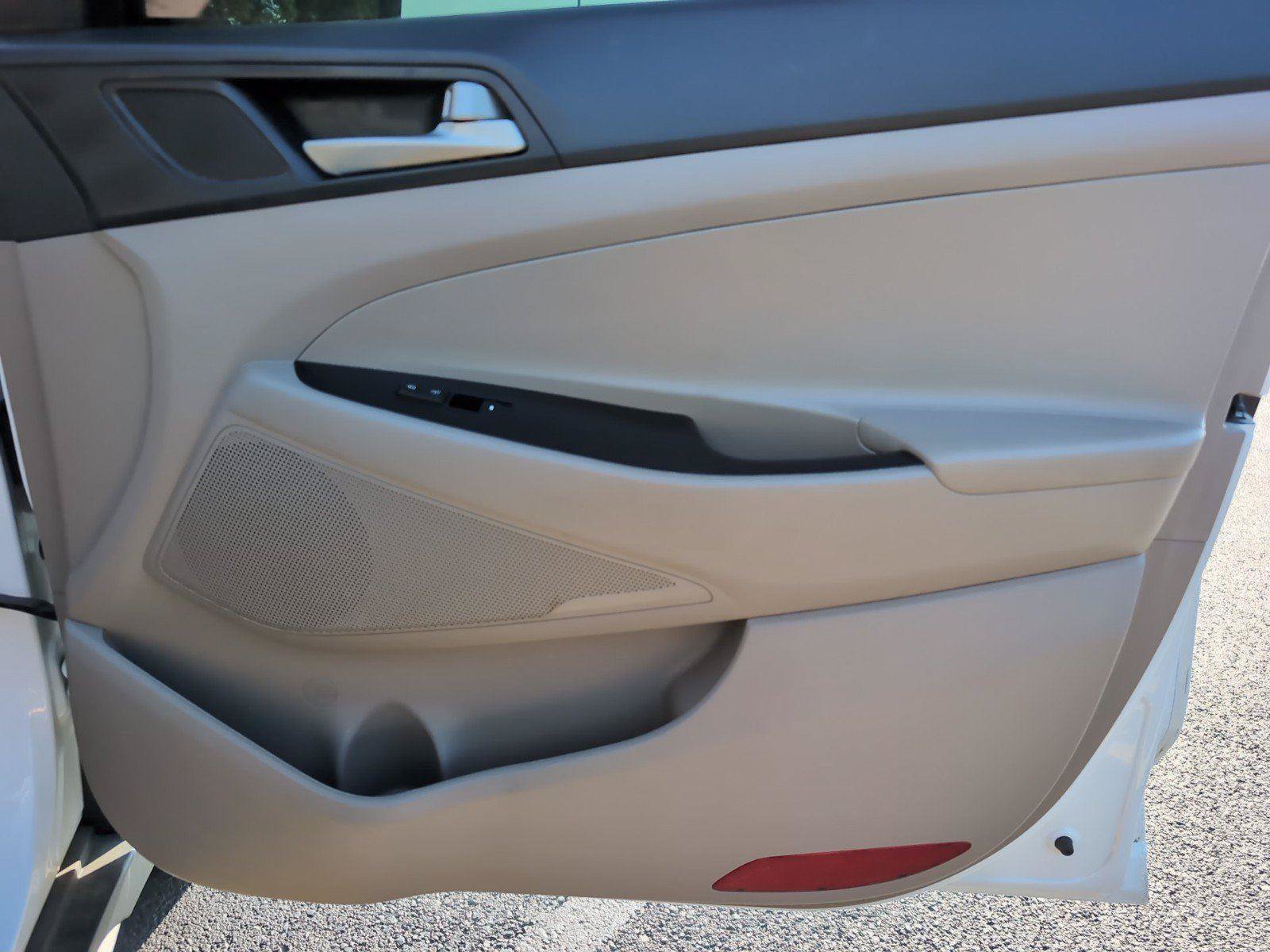 Used 2021 Hyundai Tucson SEL FWD image 36