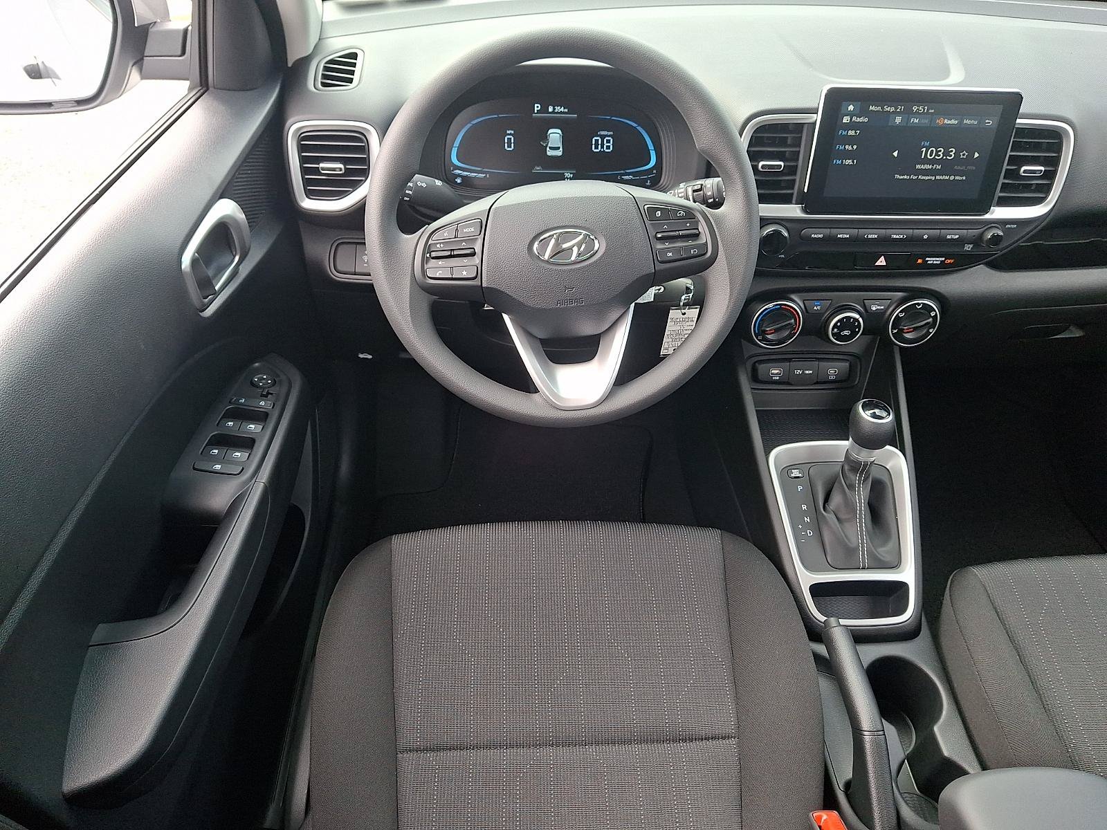 New 2026 Hyundai Venue SE FWD image 7