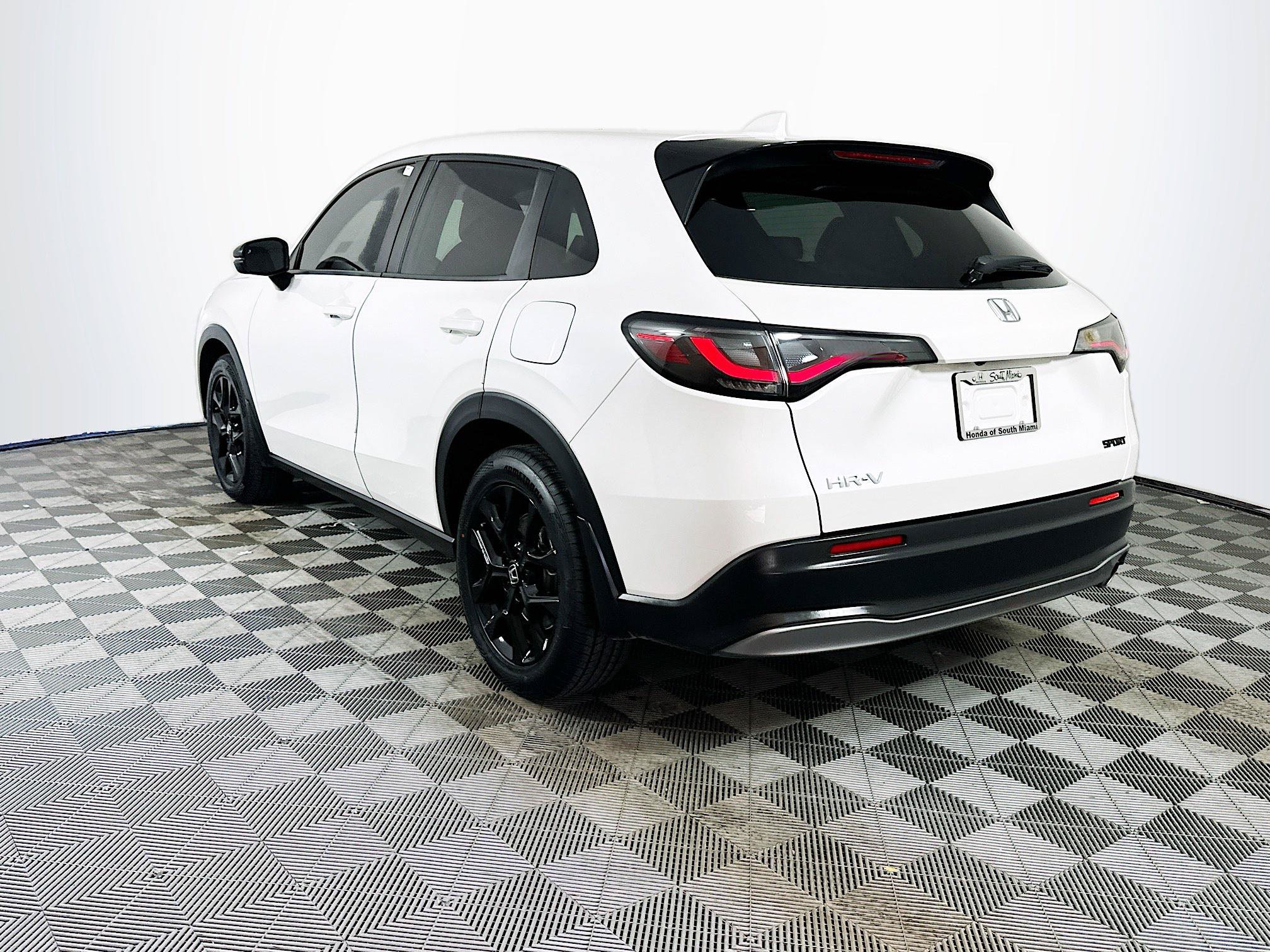 Certified 2023 Honda HR-V Sport image 4