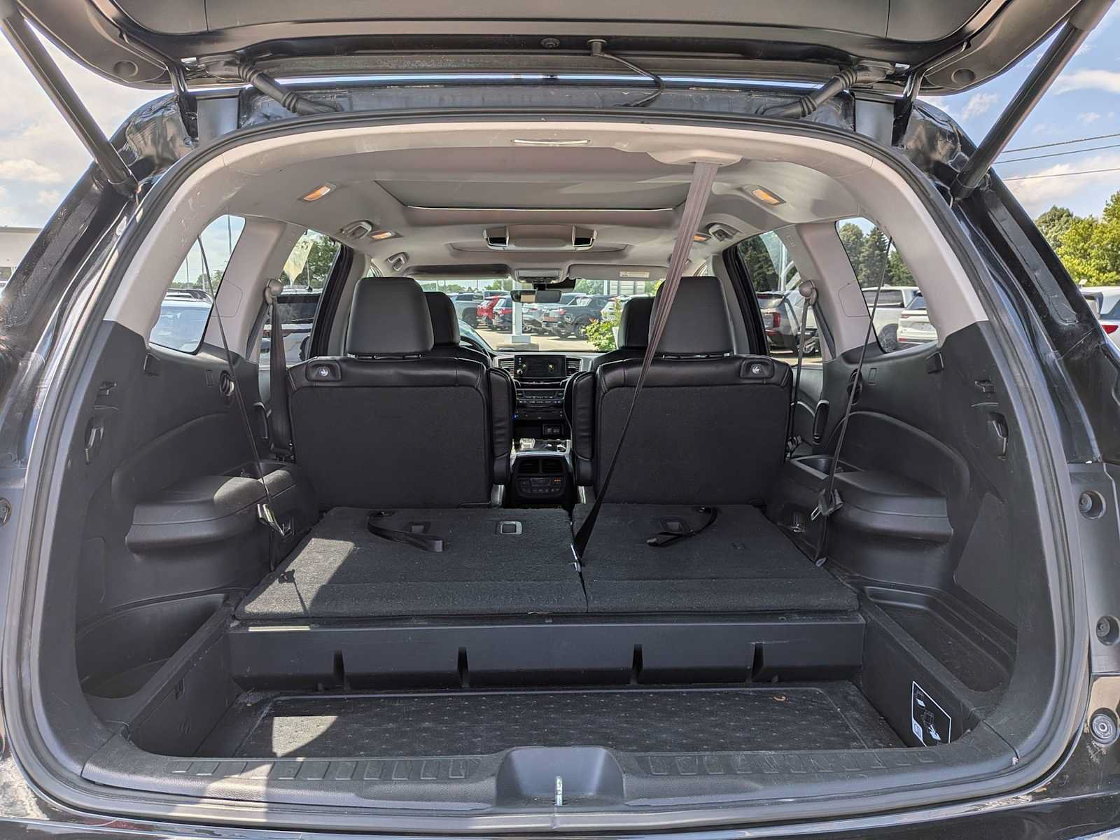 Used 2020 Honda Pilot Elite image 31