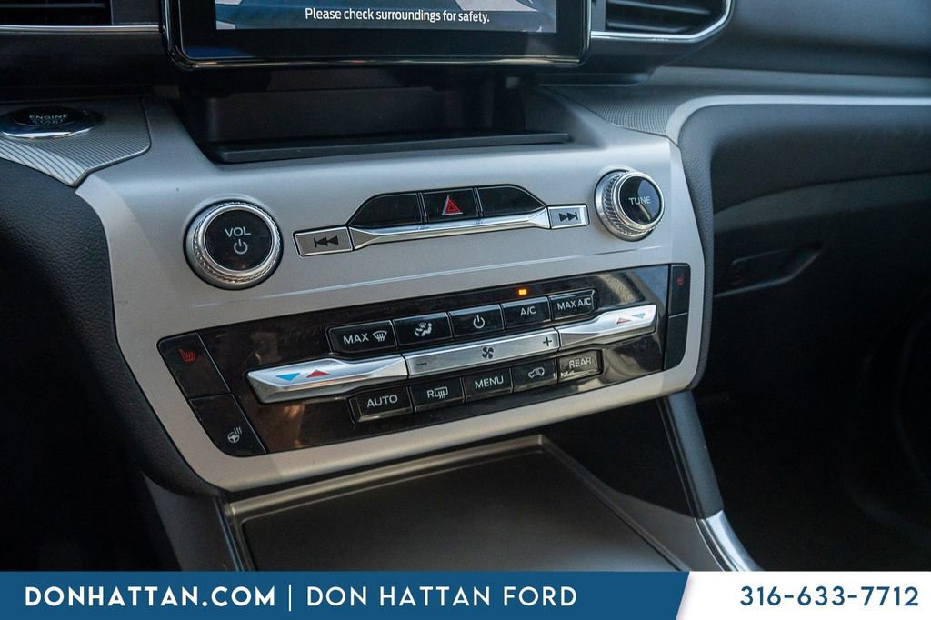 Used 2023 Ford Explorer XLT w/ Equipment Group 202A AWD/4WD image 9