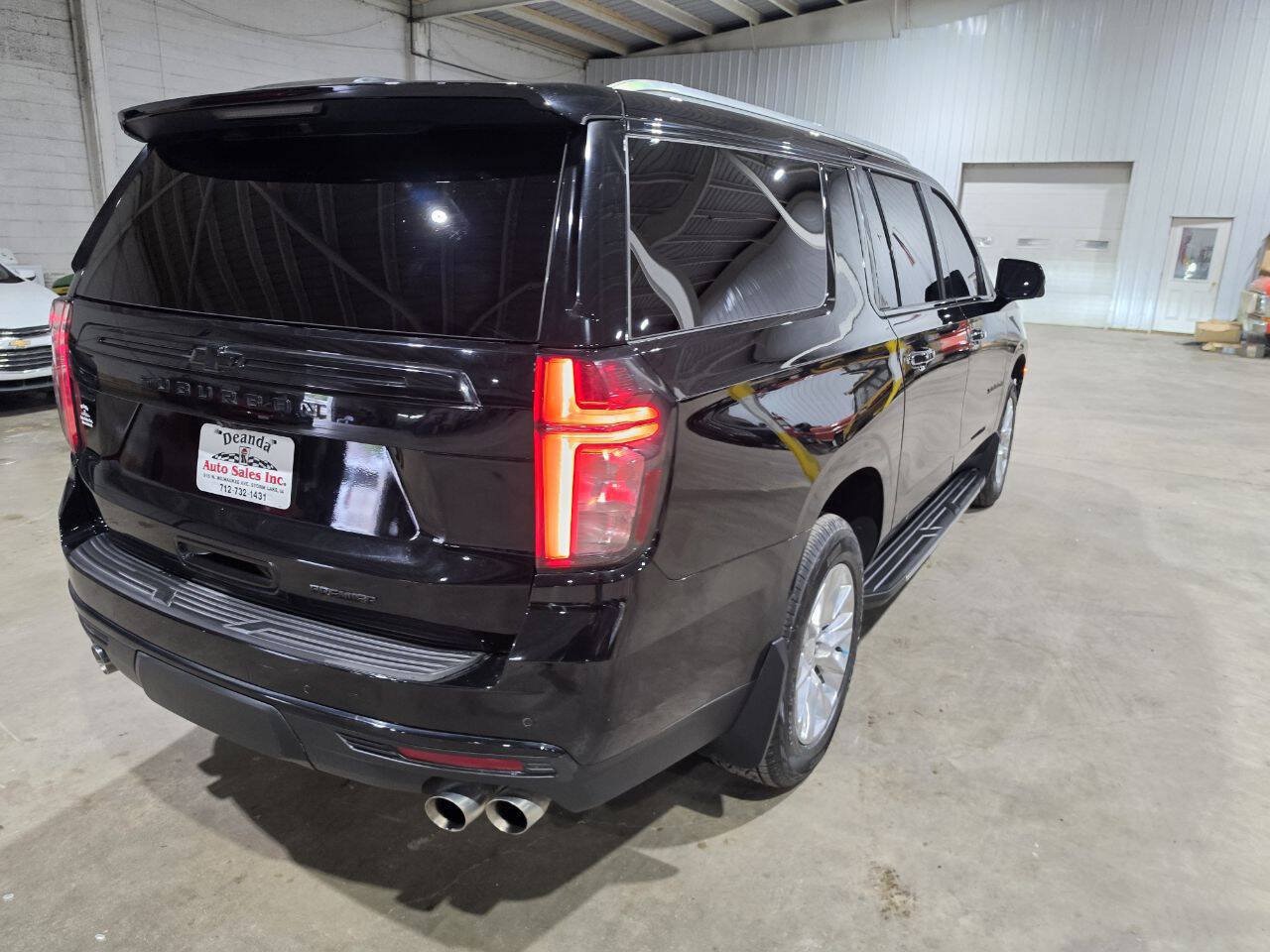 Used 2023 Chevrolet Suburban Premier AWD/4WD image 13