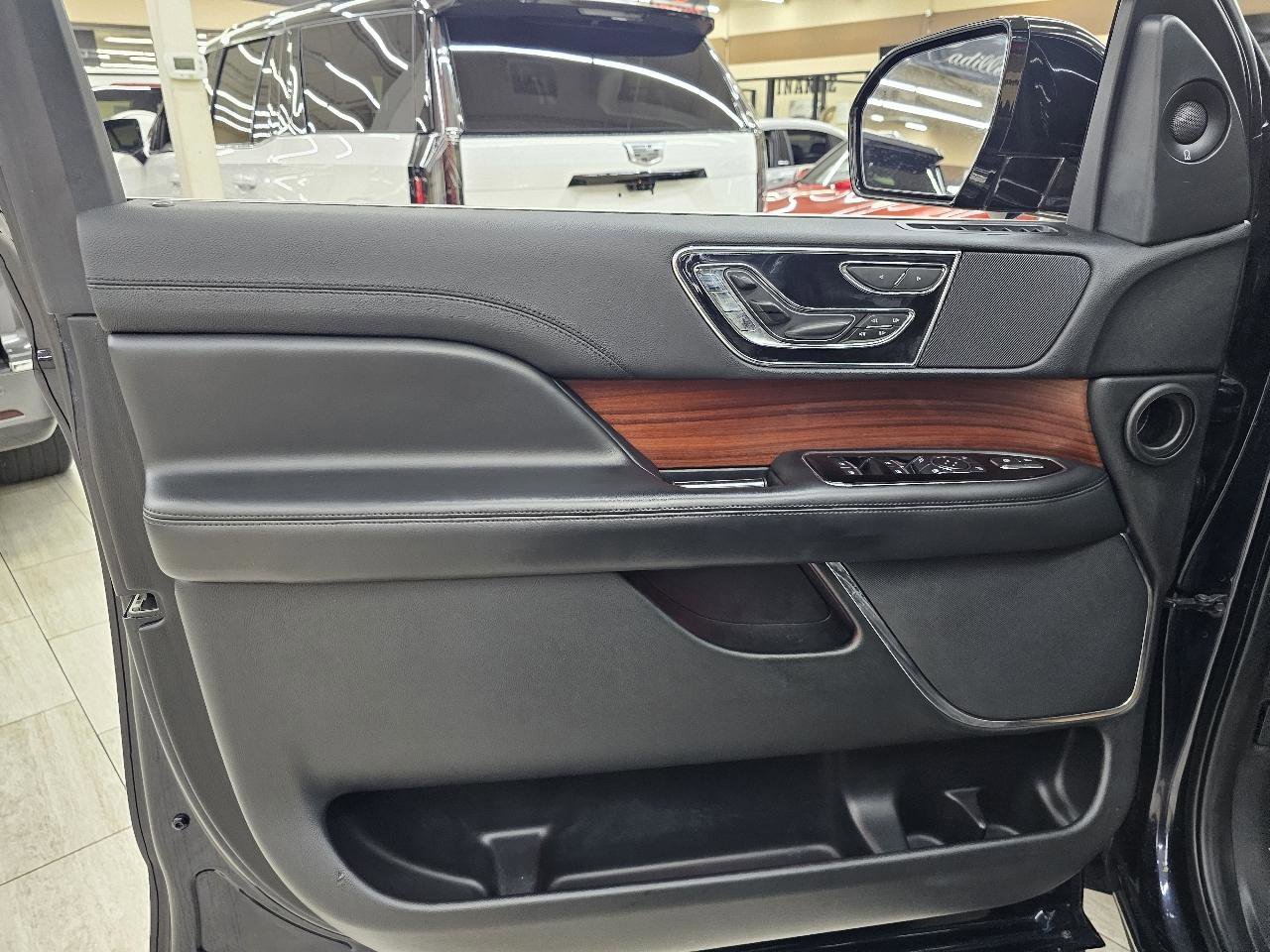 Used 2021 Lincoln Navigator L Reserve RWD image 42