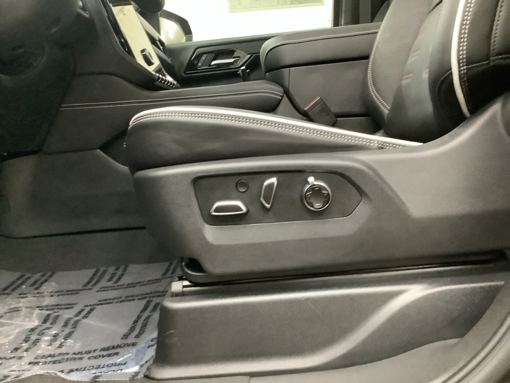 New 2026 GMC Yukon AT4 Ultimate w/ LPO, Illumination Package AWD/4WD image 15