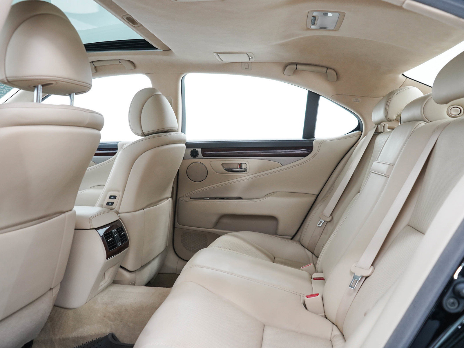 Used 2015 Lexus LS 460 w/ Comfort Package RWD image 13