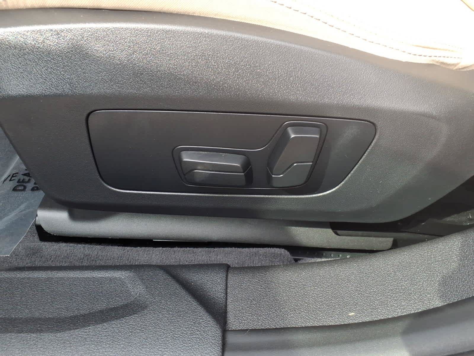 Used 2025 BMW 228i xDrive AWD/4WD image 17