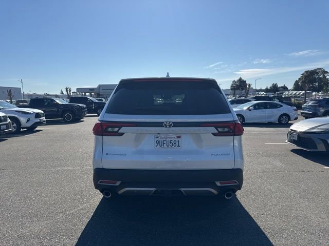 Used 2025 Toyota Grand Highlander AWD Hybrid image 4