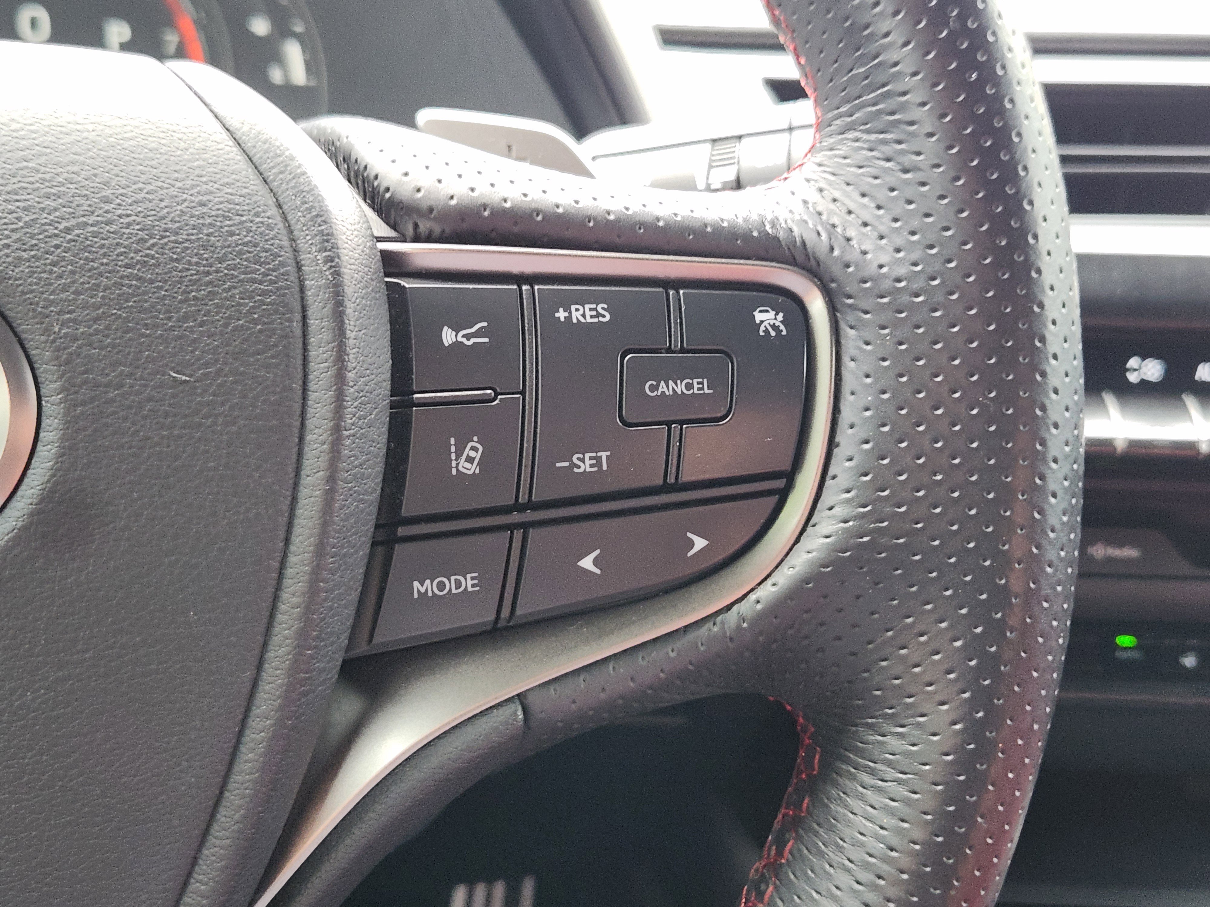Used 2019 Lexus UX 200 F Sport w/ F Sport Premium Package FWD image 29
