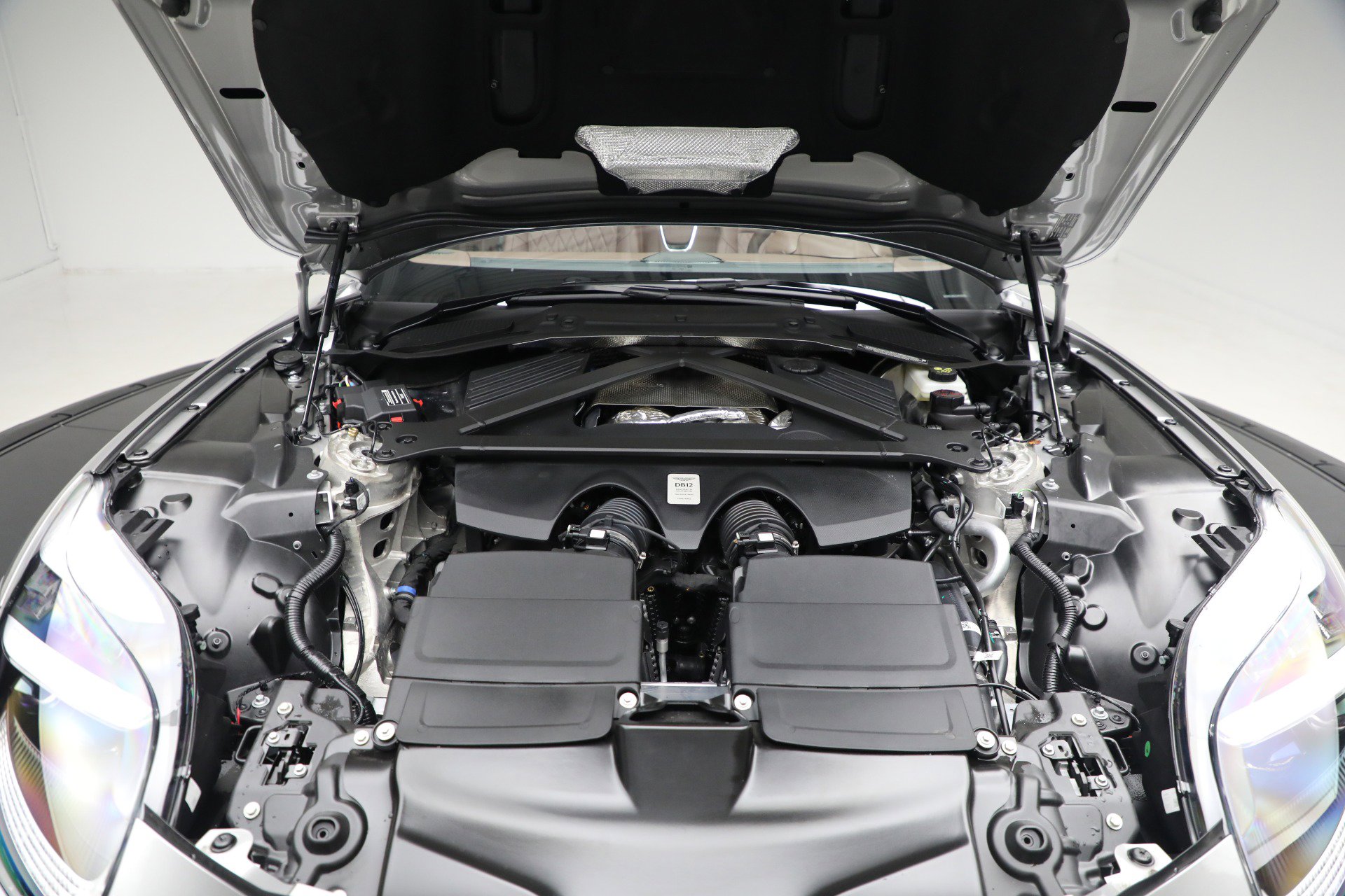 New 2026 Aston Martin DB12 Volante image 39