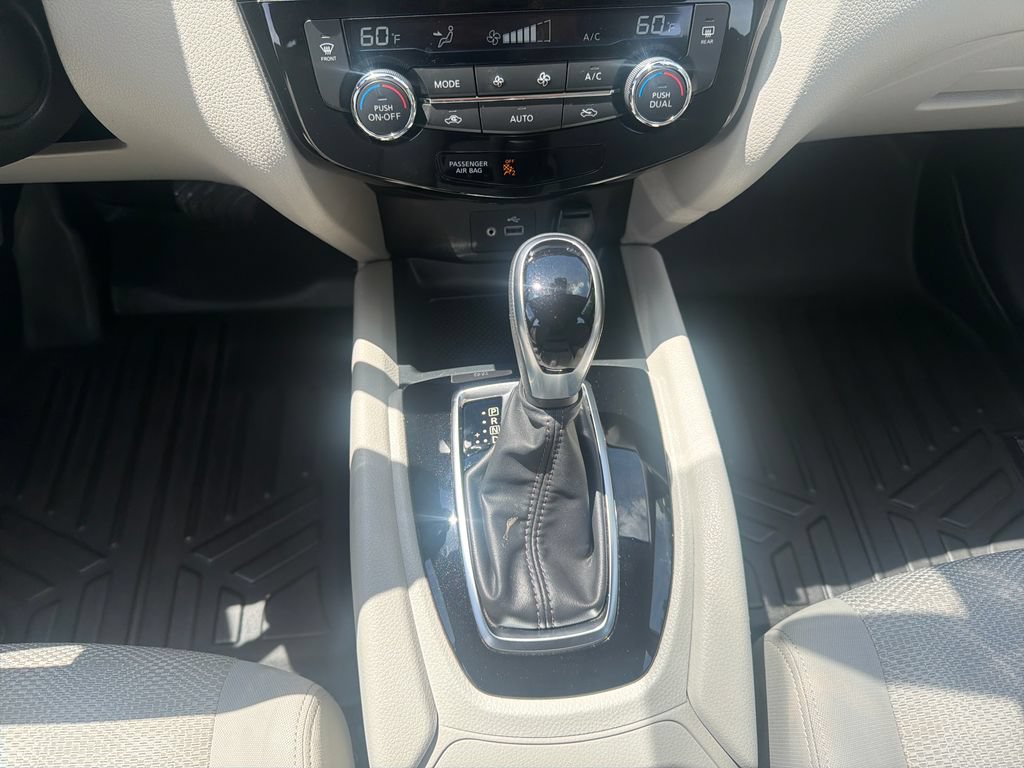 Used 2021 Nissan Rogue Sport SV AWD/4WD image 33