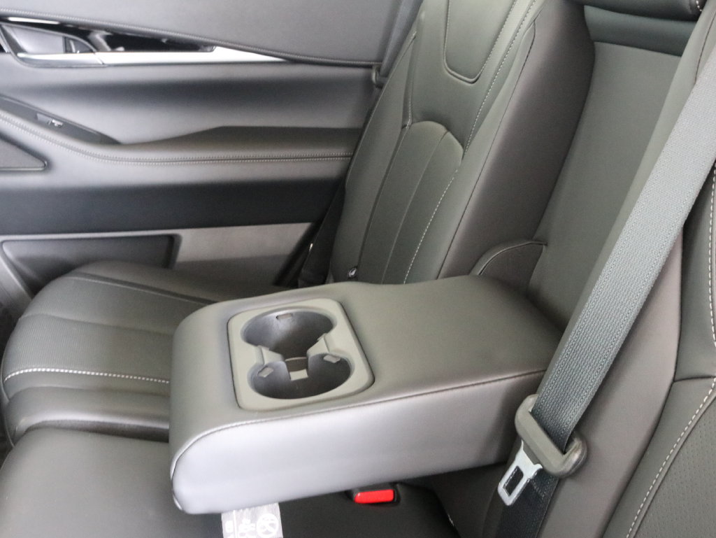 Used 2025 INFINITI QX60 Pure w/ Cargo Package AWD/4WD image 33