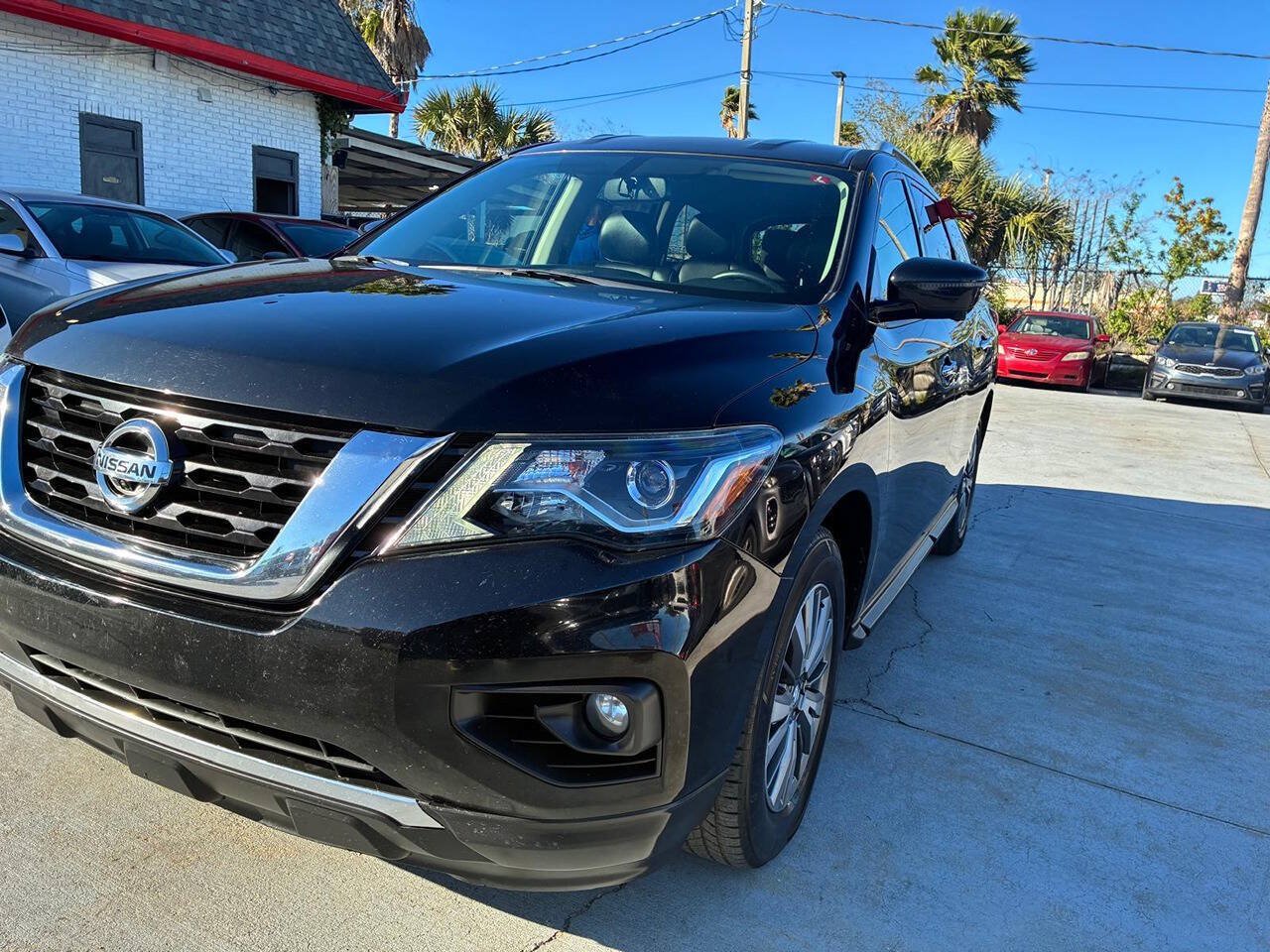 Used 2019 Nissan Pathfinder SL AWD/4WD image 12