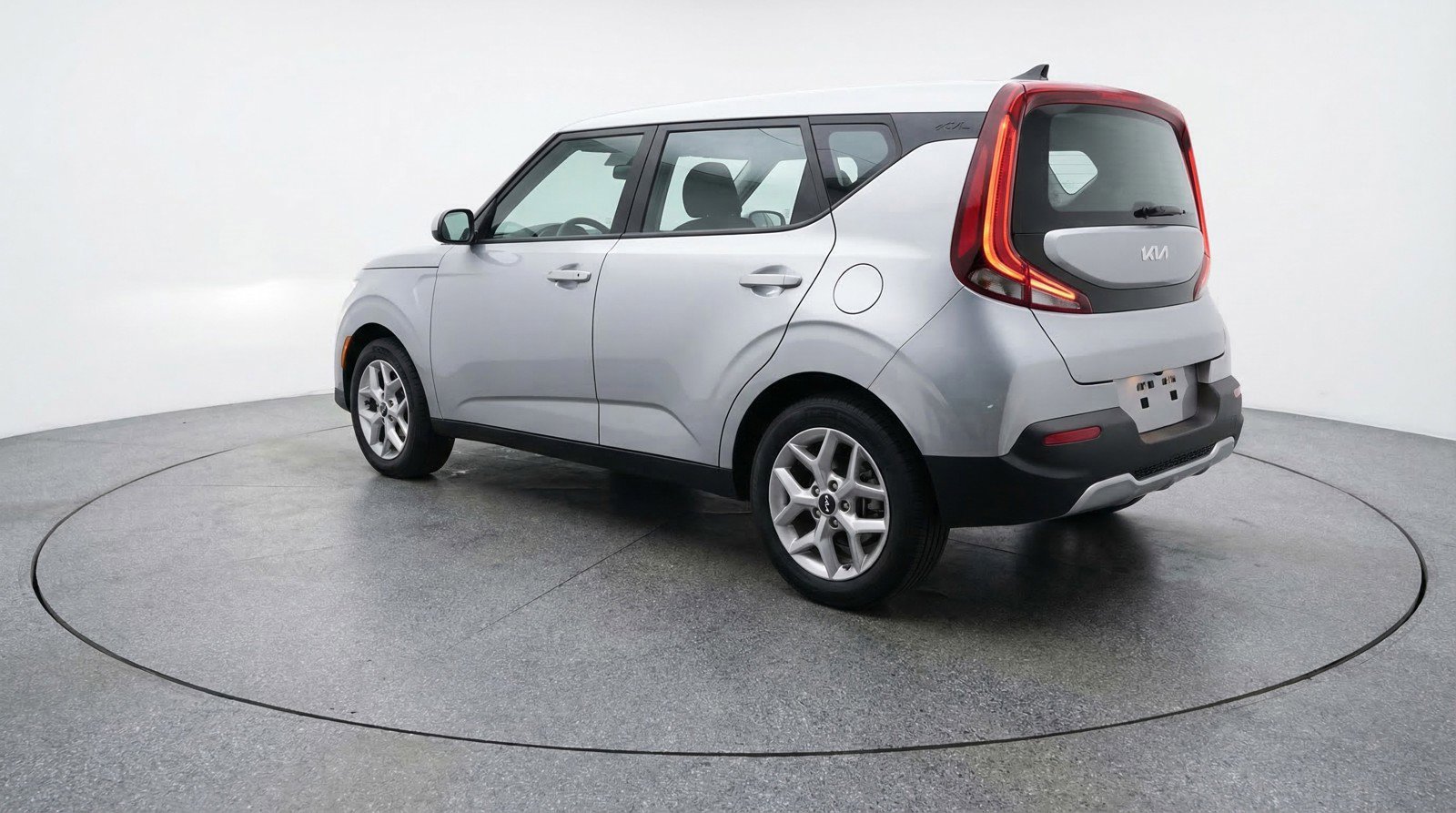 Used 2025 Kia Soul LX w/ LX Technology Package FWD image 6