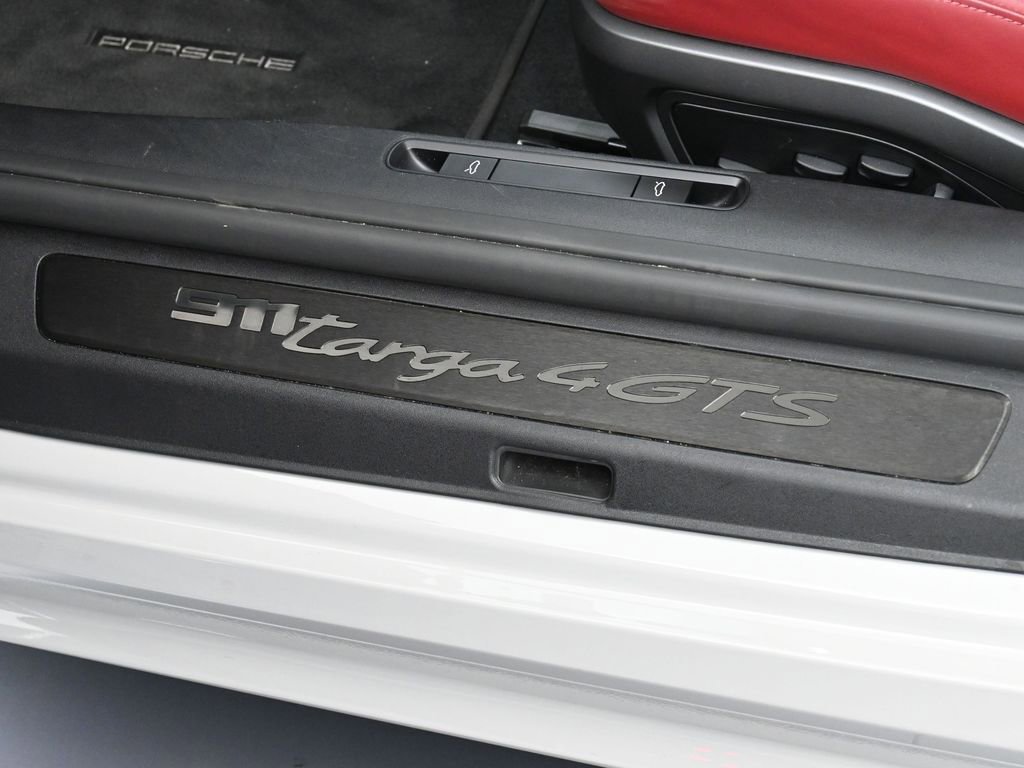 Certified 2022 Porsche 911 Targa 4 GTS image 17