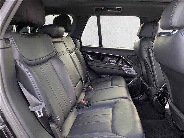 Used 2023 Land Rover Range Rover SE image 16