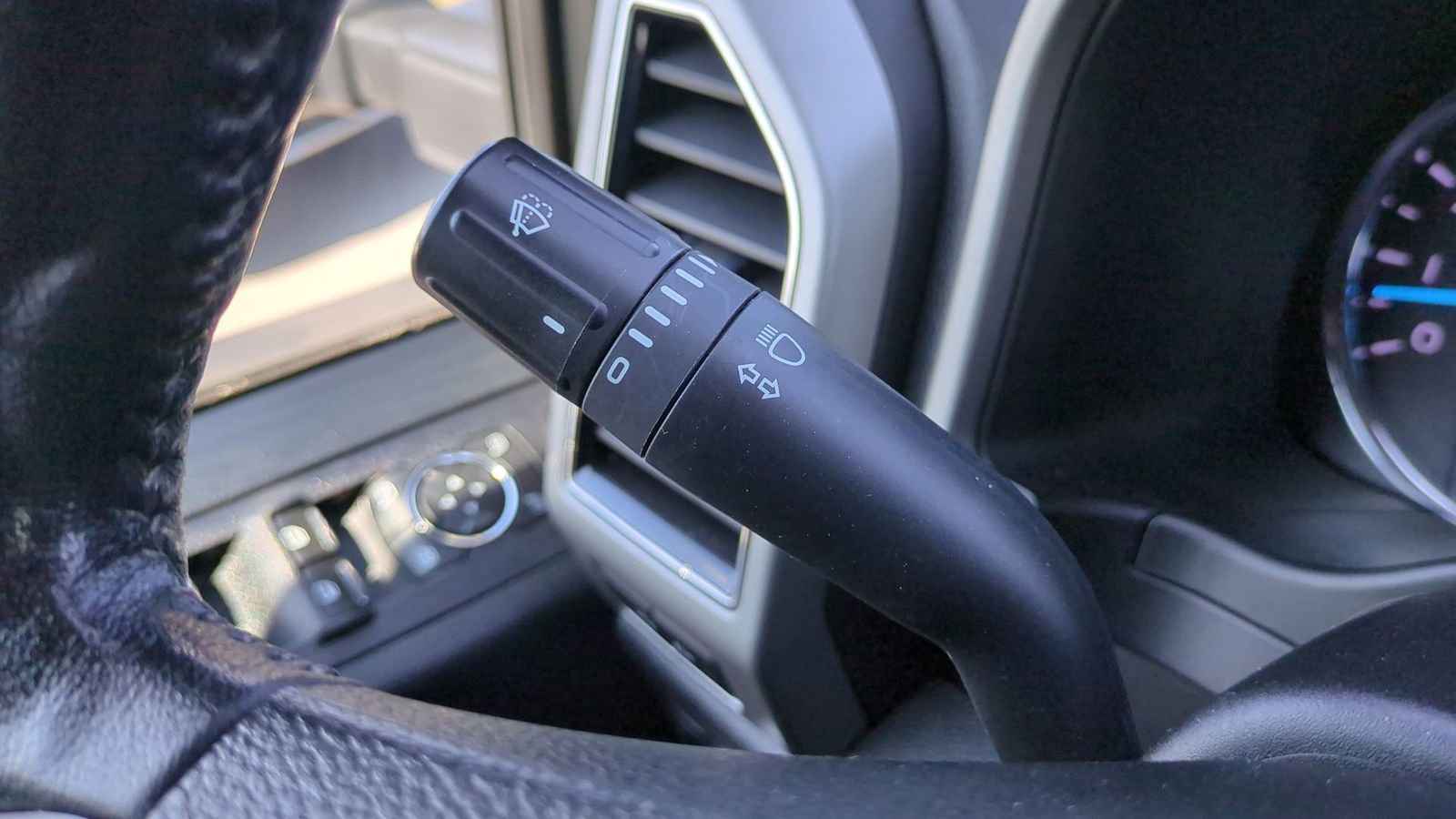 Used 2021 Ford F250 Lariat image 28