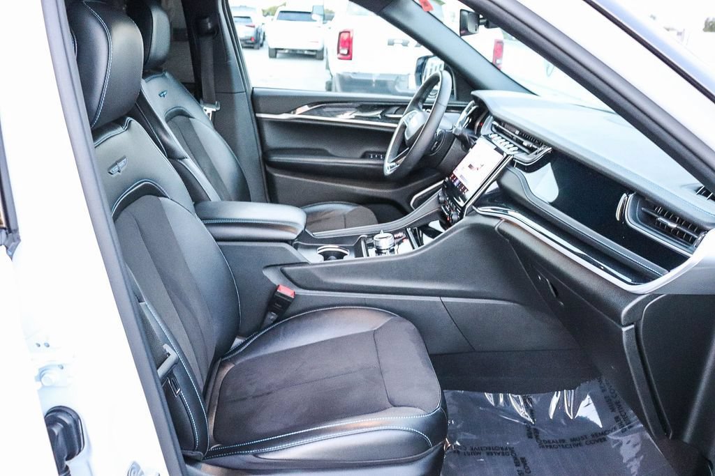 Used 2024 Jeep Grand Cherokee Trailhawk AWD/4WD image 19