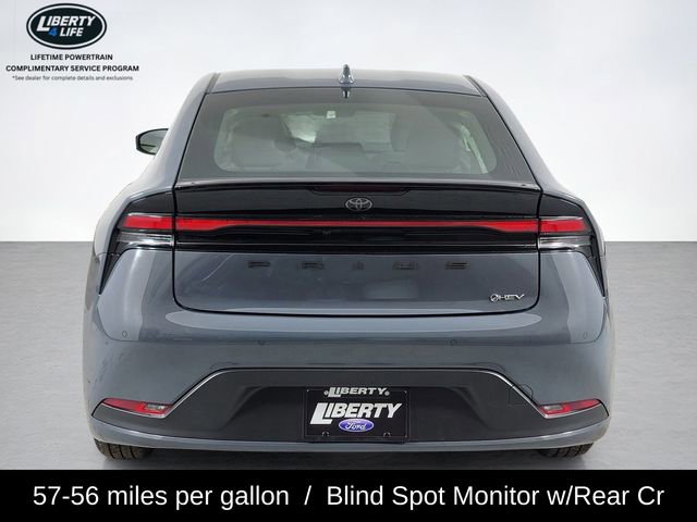 Used 2025 Toyota Prius LE image 4