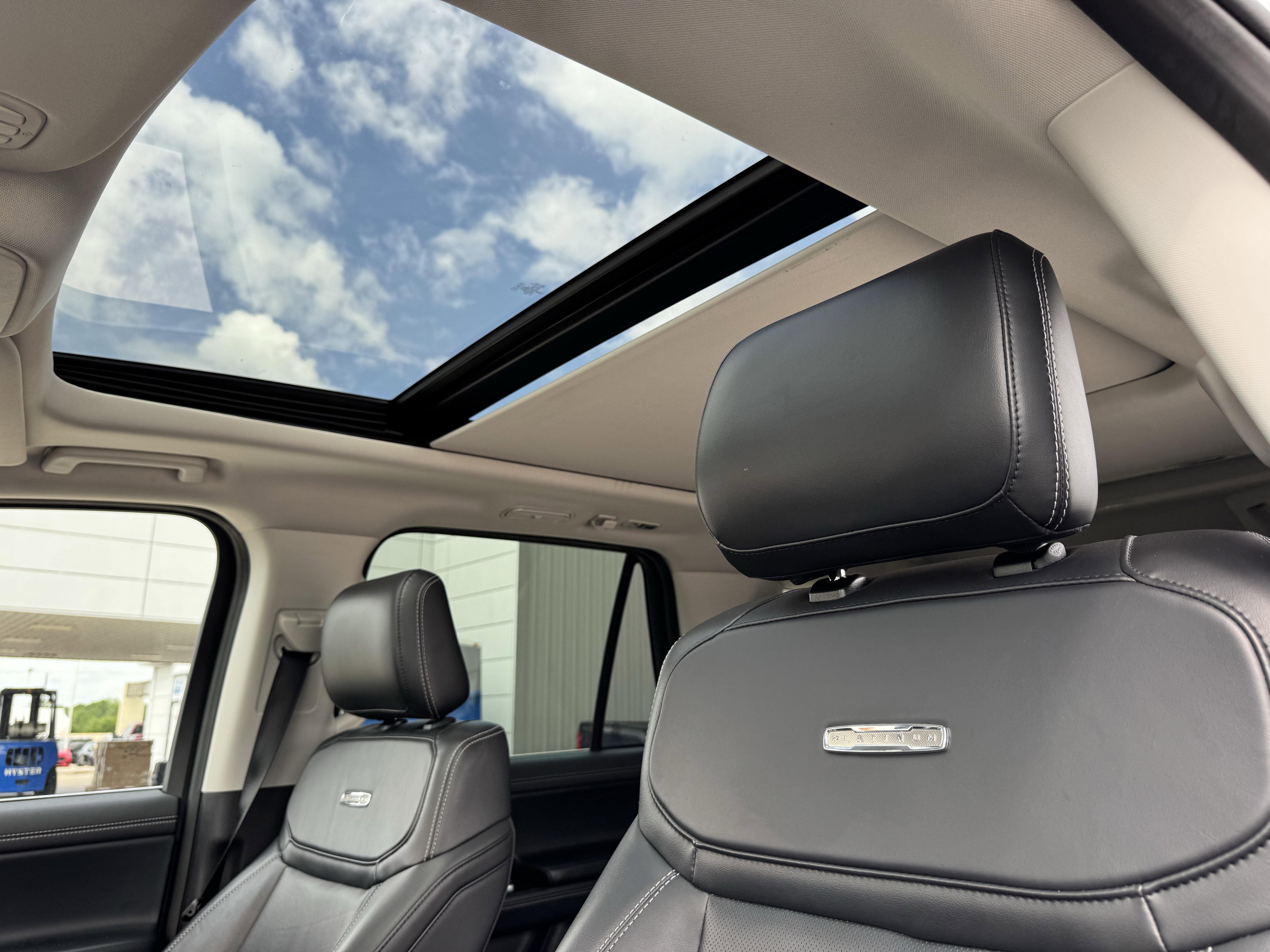 Used 2025 Ford Expedition Platinum AWD/4WD image 28