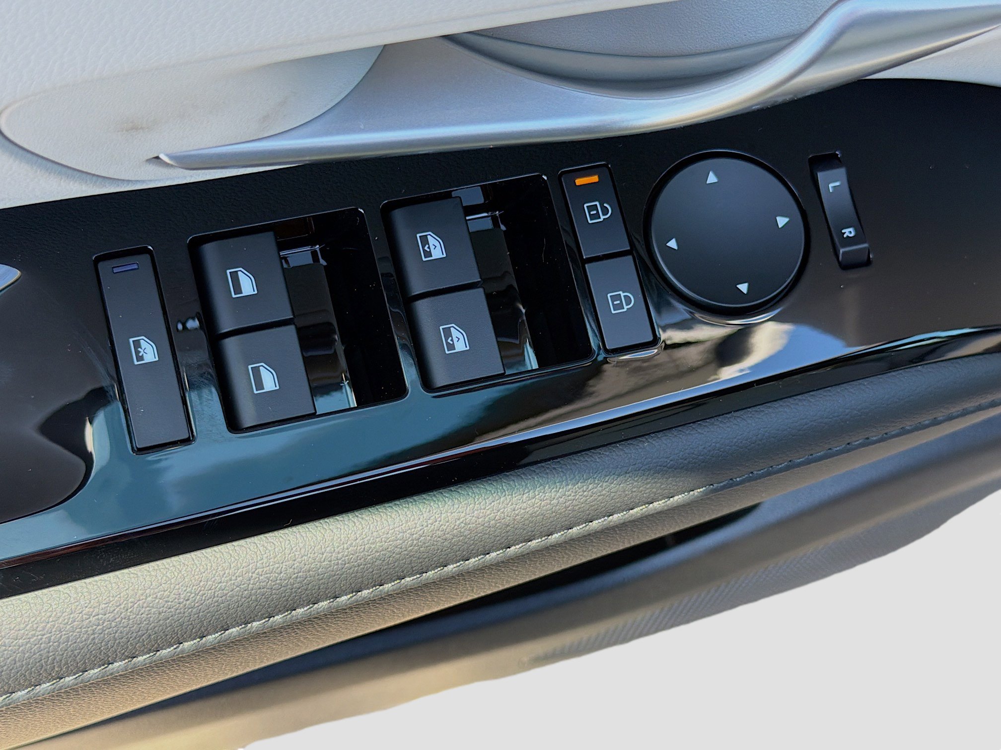 New 2026 Hyundai Tucson Limited image 23