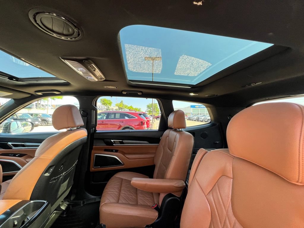Used 2023 Kia Telluride AWD image 24