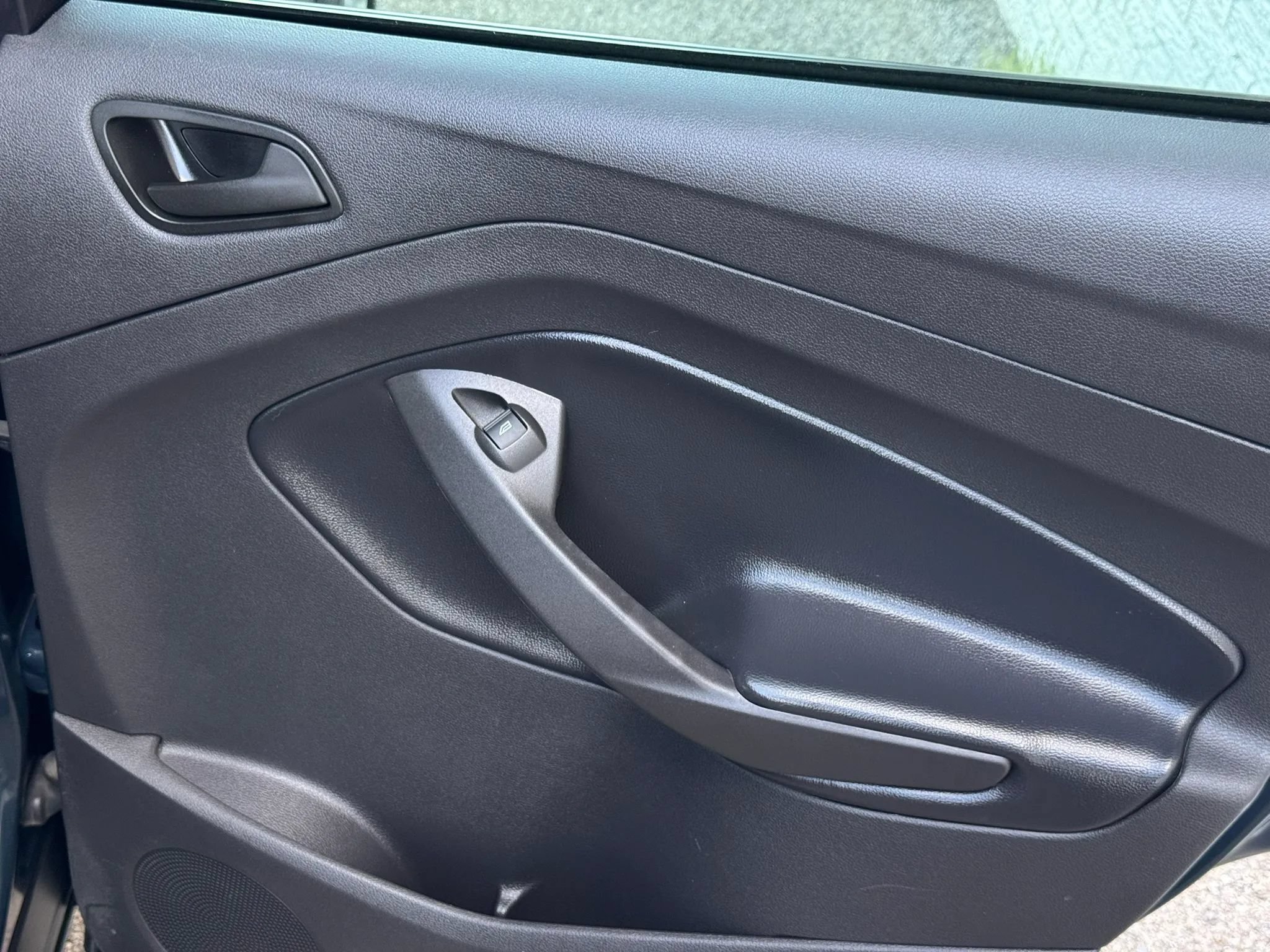 Used 2019 Ford Escape S FWD image 25