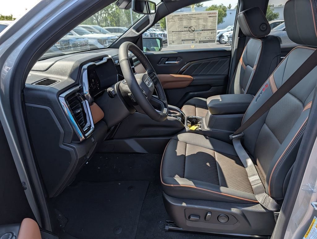 New 2026 GMC Canyon AT4 w/ Technology Plus Package AWD/4WD image 10
