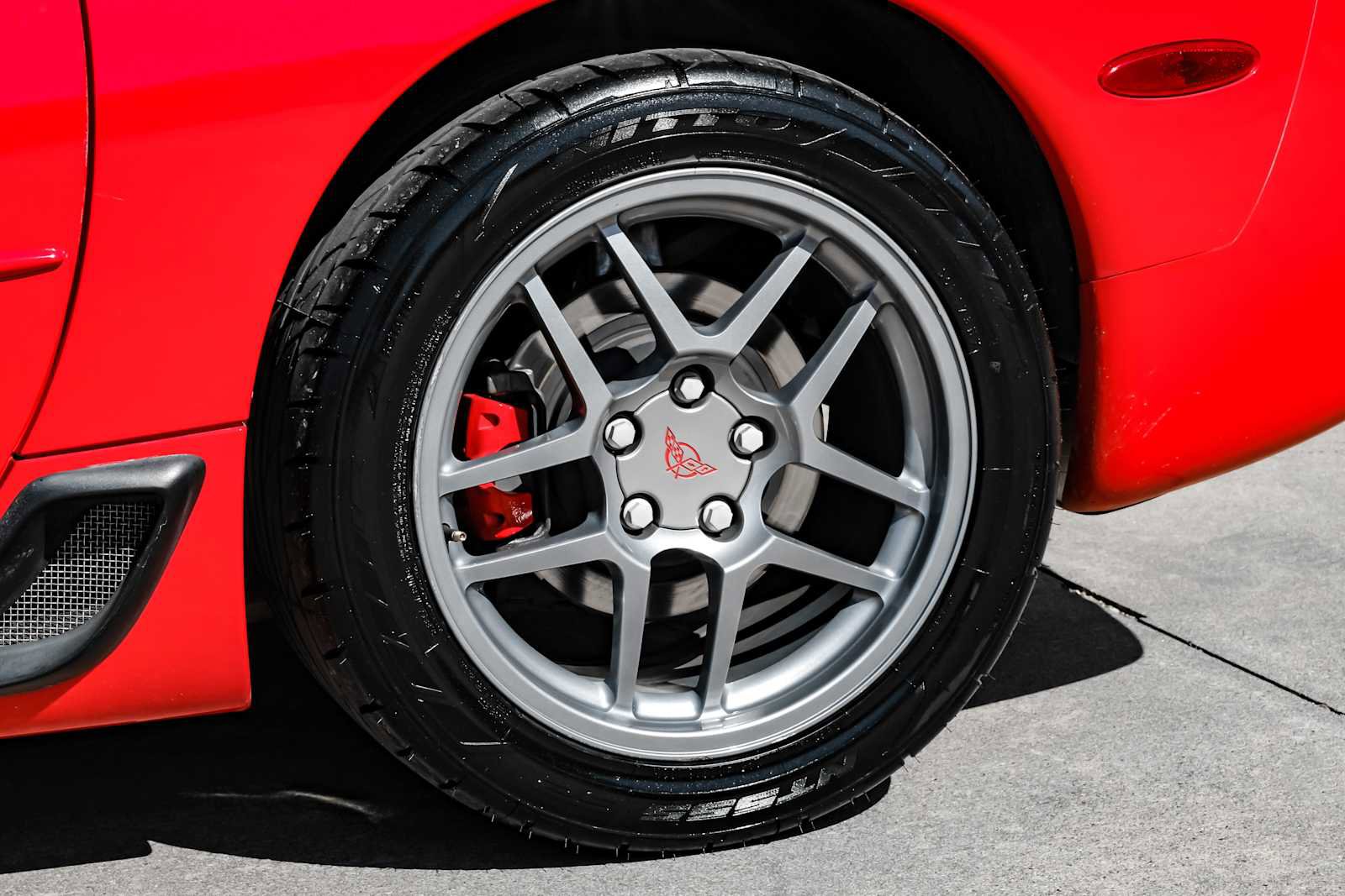 Used 2001 Chevrolet Corvette Z06 w/ Memory Pkg image 42