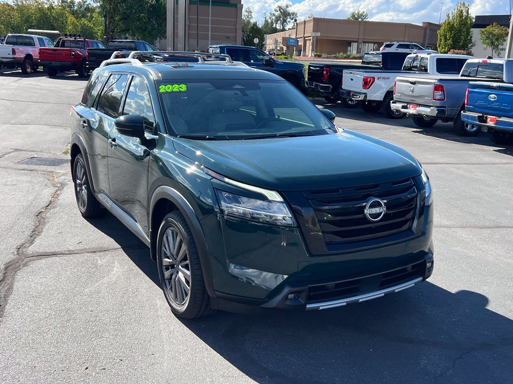 Used 2023 Nissan Pathfinder SL w/ SL Premium Package FWD image 5