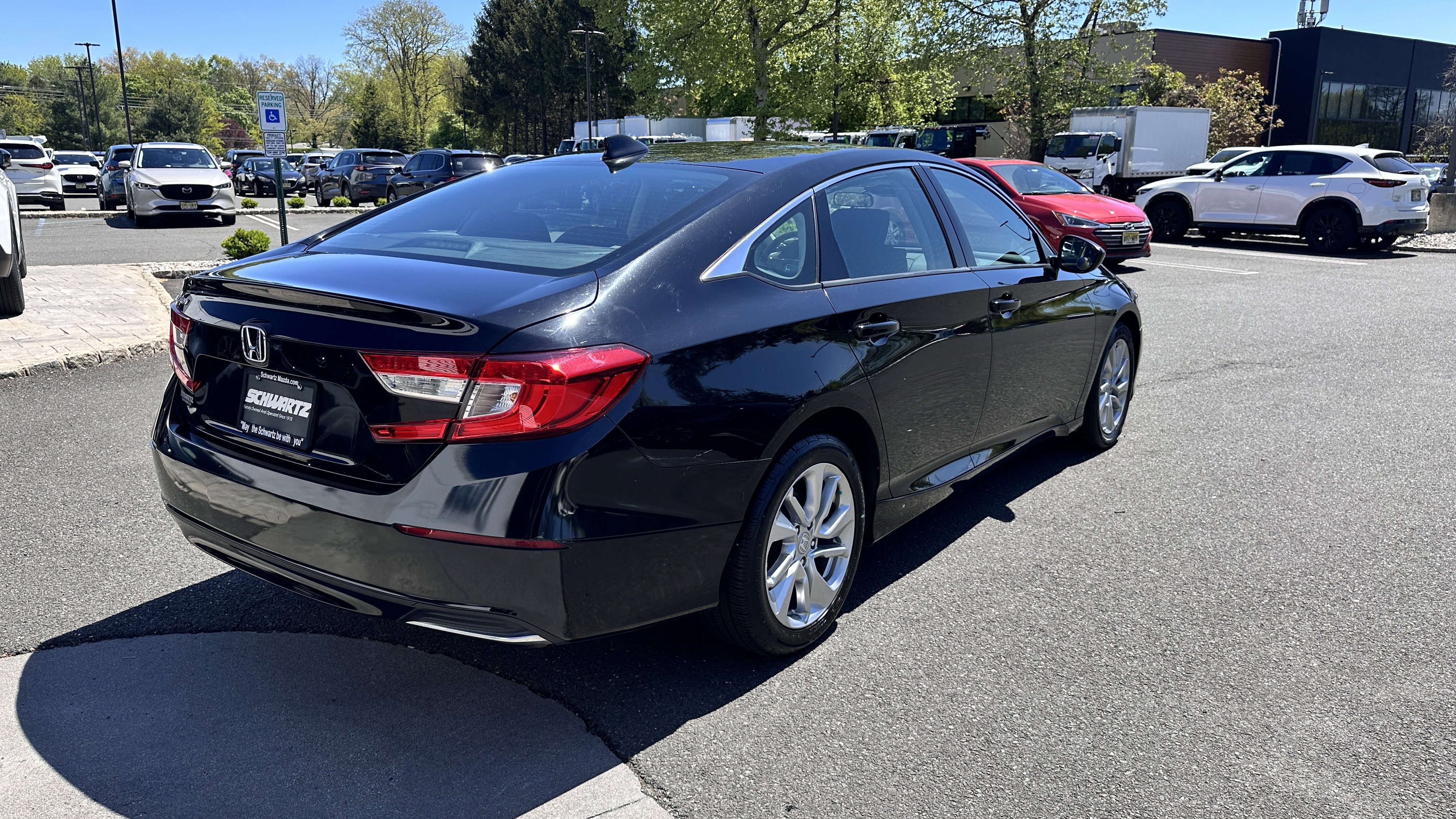 Used 2018 Honda Accord LX image 9