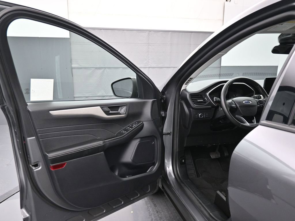 Certified 2022 Ford Escape SE w/ Convenience Package image 9