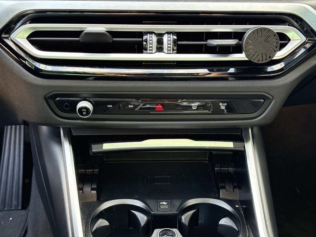 Used 2024 BMW i4 eDrive40 image 26