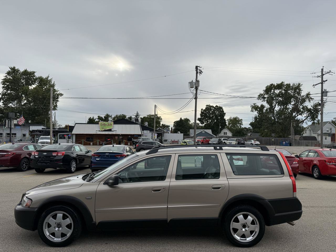 Used 2001 Volvo V70 Cross Country AWD/4WD image 2