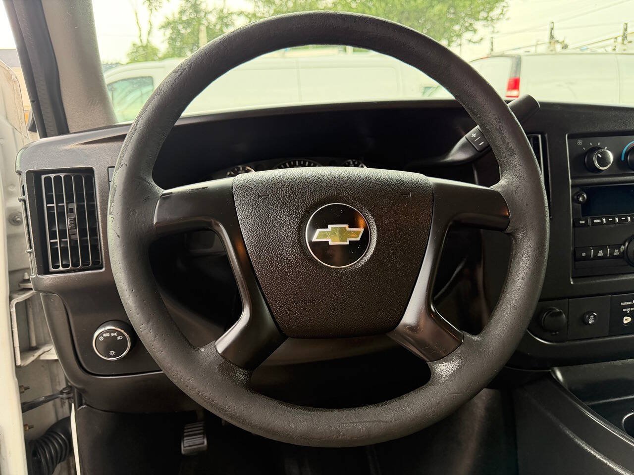 Used 2015 Chevrolet Express 2500 RWD image 11