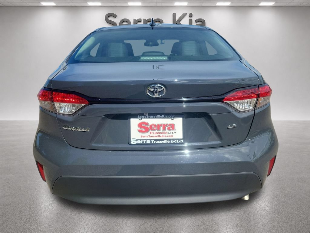 Used 2025 Toyota Corolla LE FWD image 4