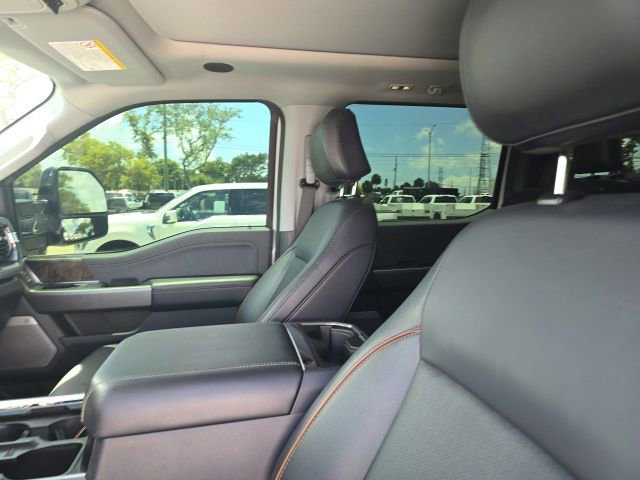 Used 2025 Ford F250 Lariat w/ Lariat Ultimate Package AWD/4WD image 8