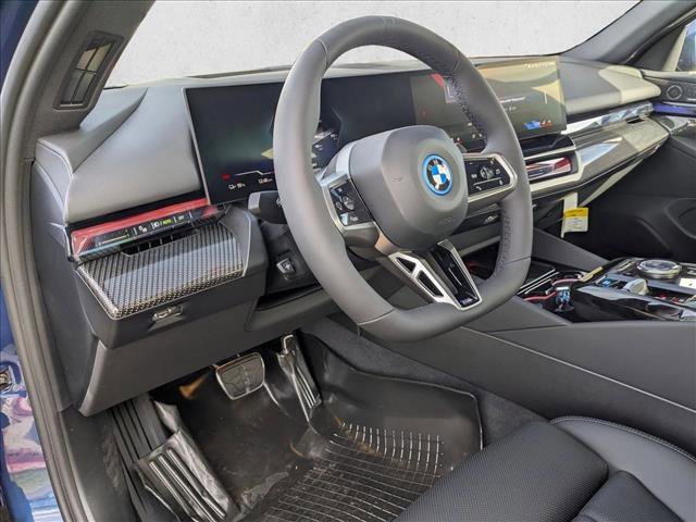 Used 2026 BMW i5 eDrive40 w/ M Sport Package image 3