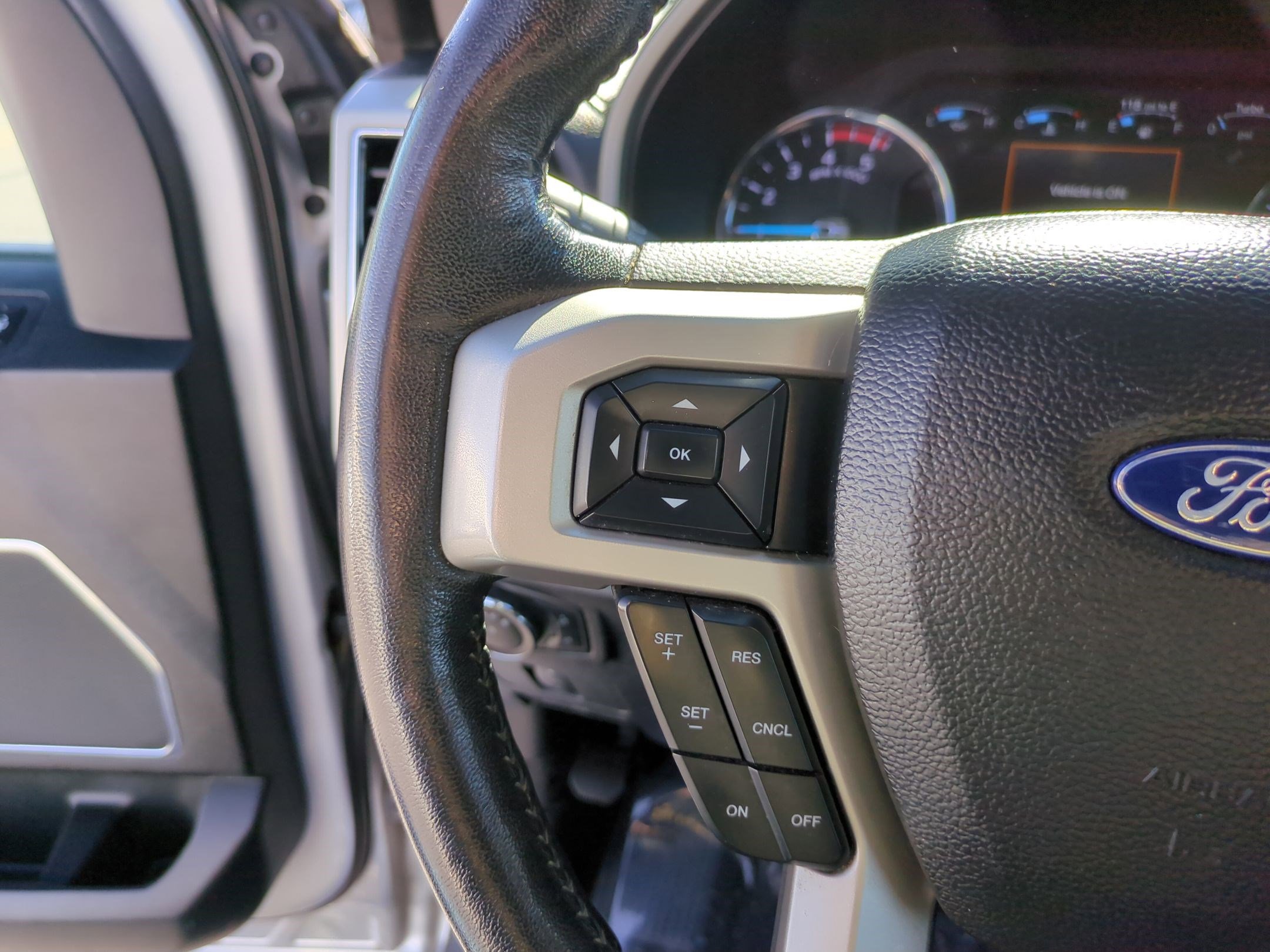 Used 2019 Ford F250 Lariat w/ Lariat Value Package image 17