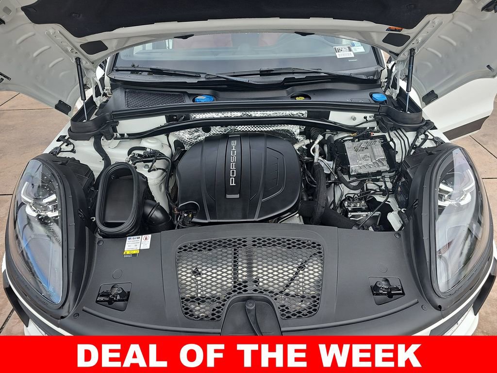 Used 2021 Porsche Macan AWD/4WD image 32