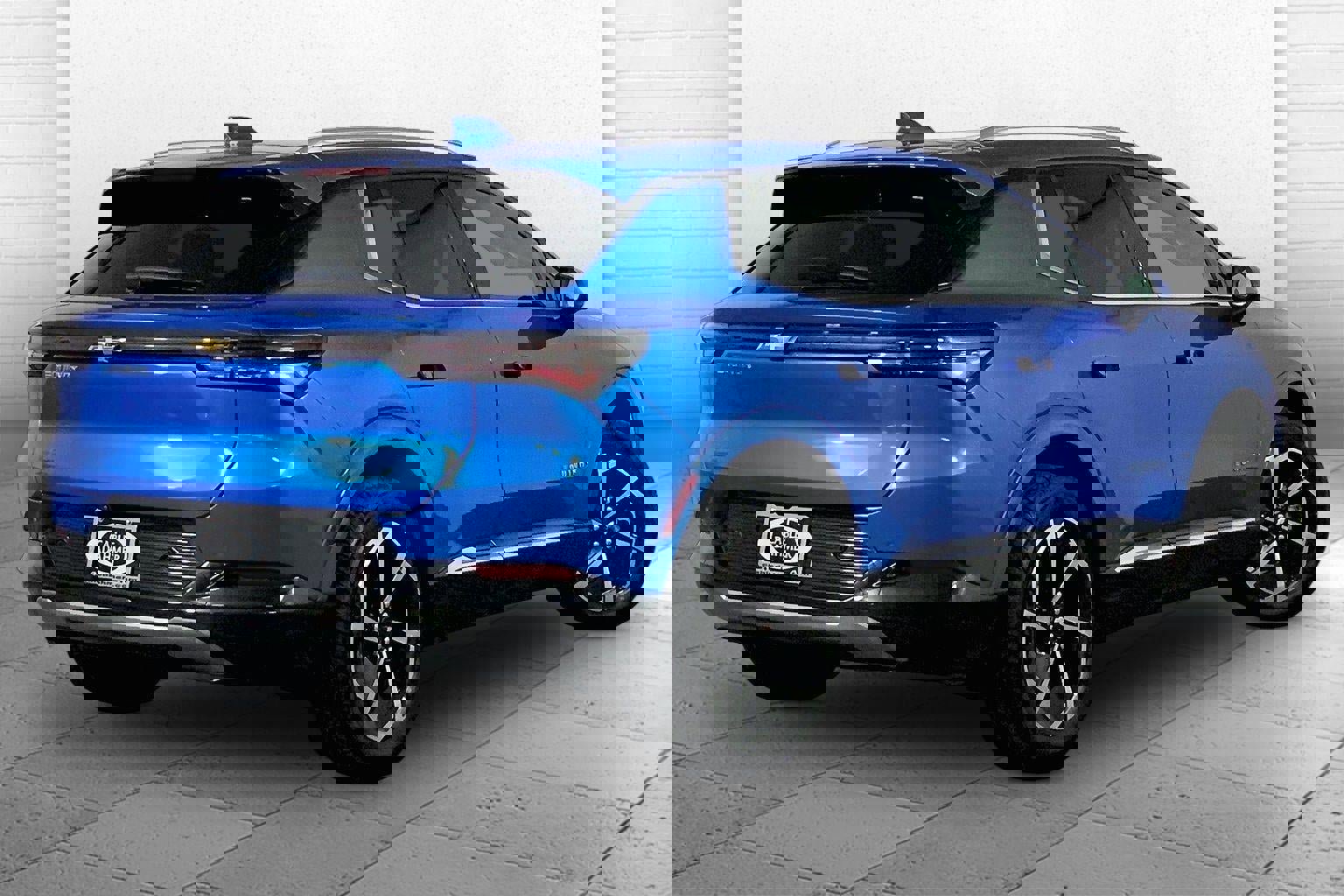 Used 2025 Chevrolet Equinox EV LT w/ Convenience Package FWD image 13