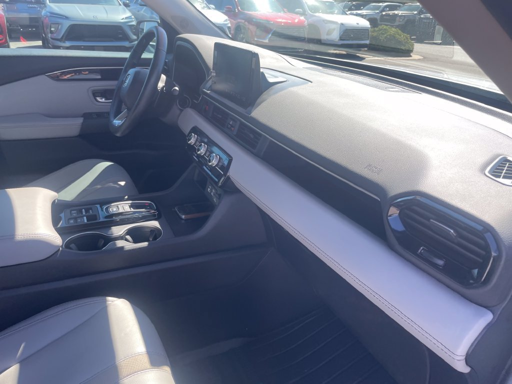 Used 2025 Honda Pilot EX-L image 31