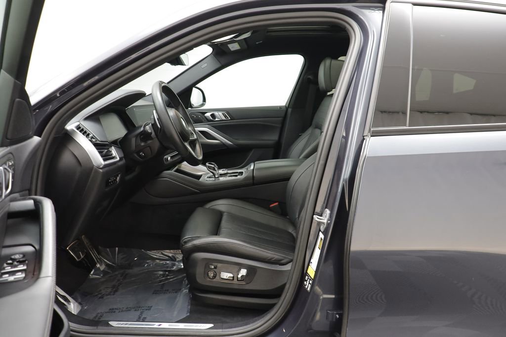 Used 2022 BMW X6 xDrive40i w/ M Sport Package image 5